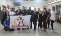 /album/salsa-latin-studio-clases/grupo-con-la-bandera-jpg1/